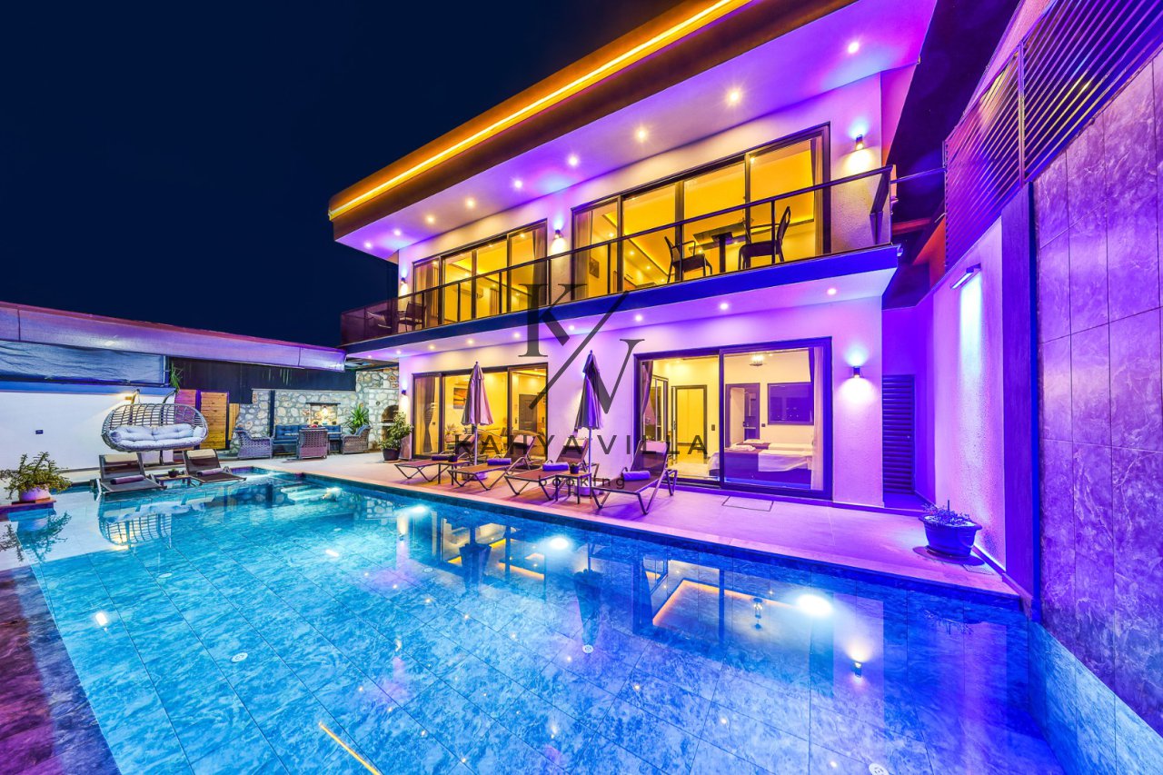 Villa Yaka , Kalkan İslamlar Mevkiinde Bulunan 6 Kişi Kapasiteli Doğa Manzaralı Tatil Villası