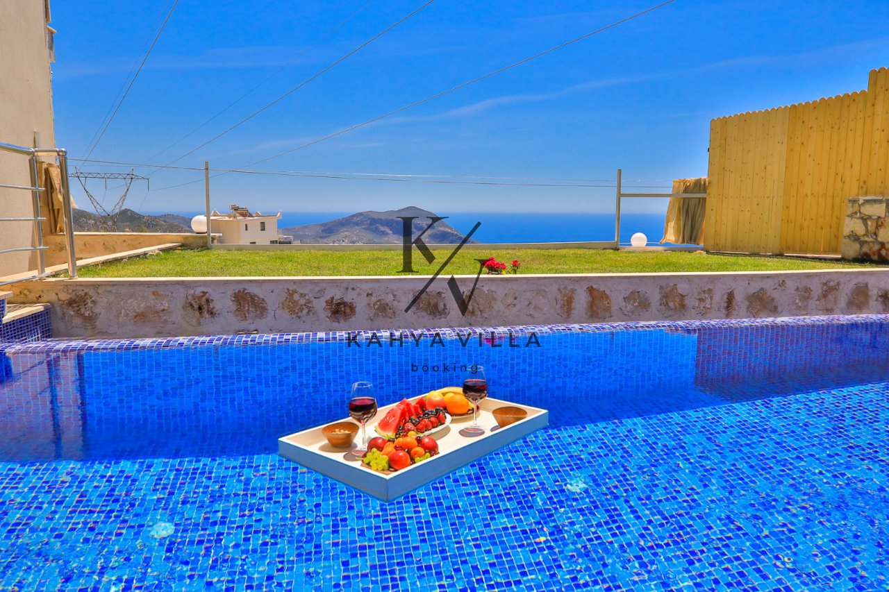 Villa Tepe 15, Kalkan Akbel Bölgesinde Bulunan Deniz Manzaralı Tatil Villası