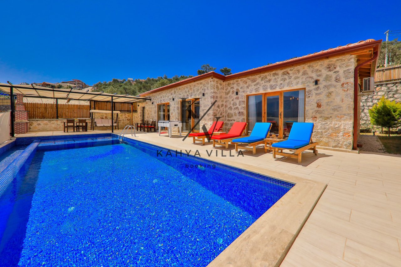 Villa Tanç 2 | Kalkan Yeşilköy'de Korunaklı Jakuzili Özel Havuzlu Villa