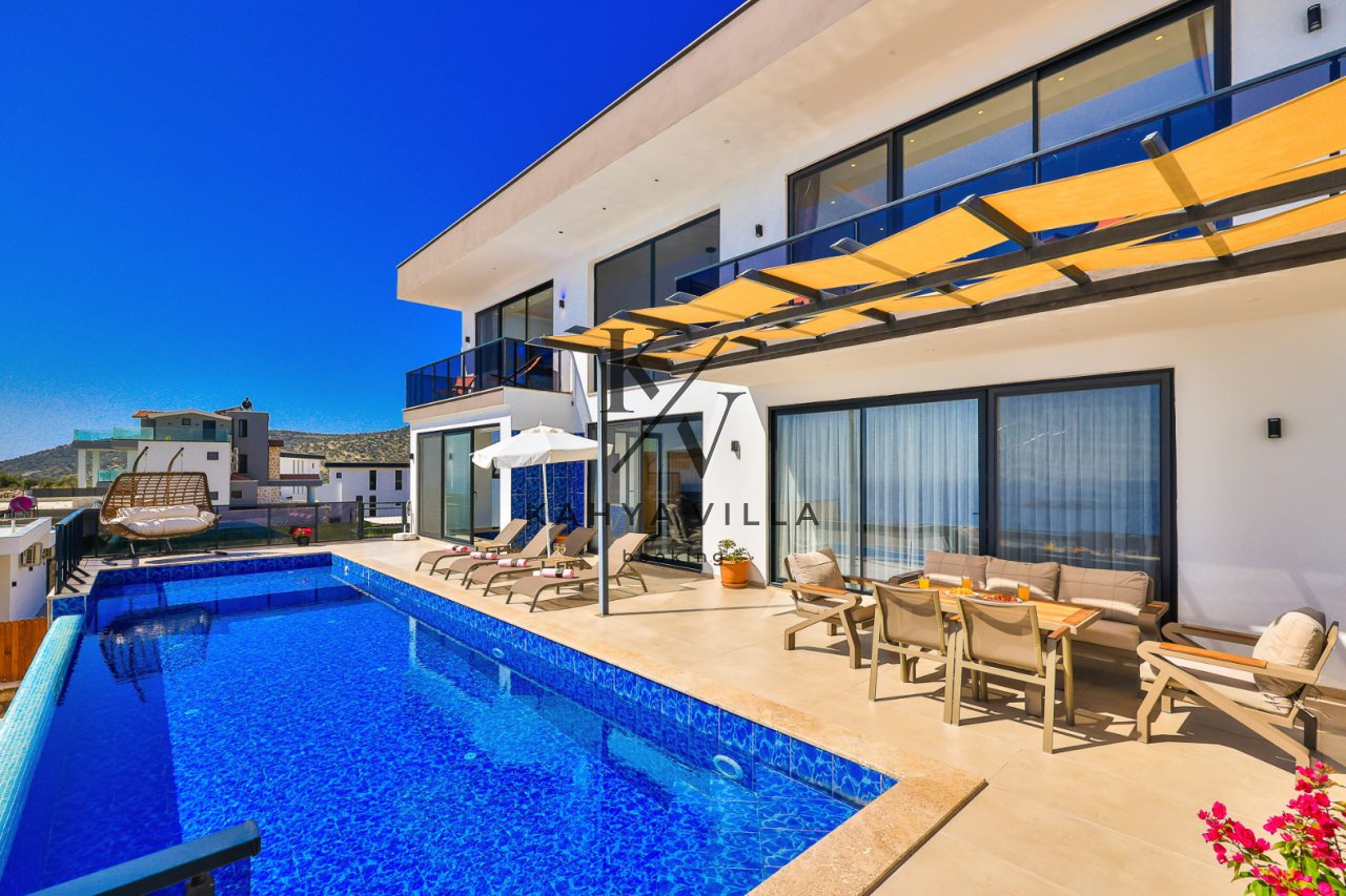 Villa Uçarsu Kalkan Bezirgan | Deniz Manzaralı 4 Kişilik Lüks Villa