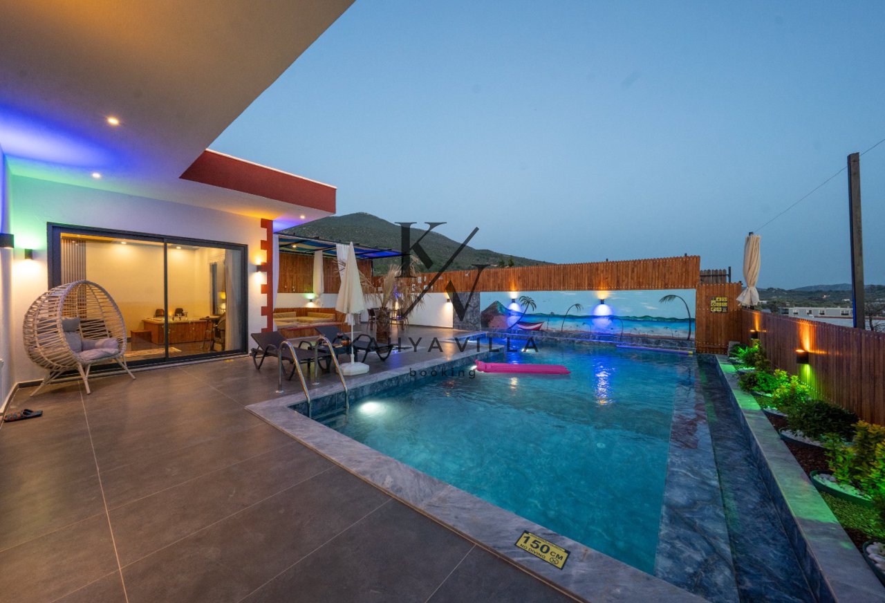 Villa Demir 2, Kalkan Çavdır Bölgesinde Bulunan Jakuzili ,Özel Havuzlu Balayı Tatil Villası