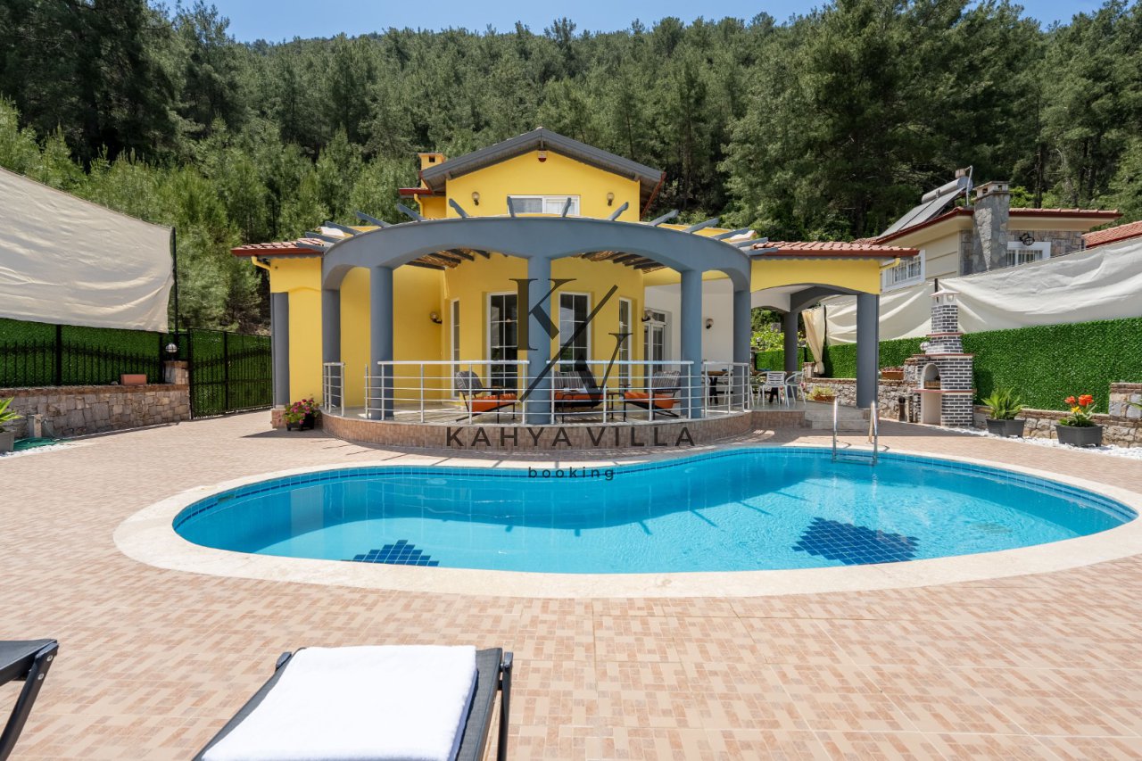 Villa Yellow ,Fethiye Yeşilüzümlü Bölgesinde Bulunan 7 Kişi Kapasiteli Villa