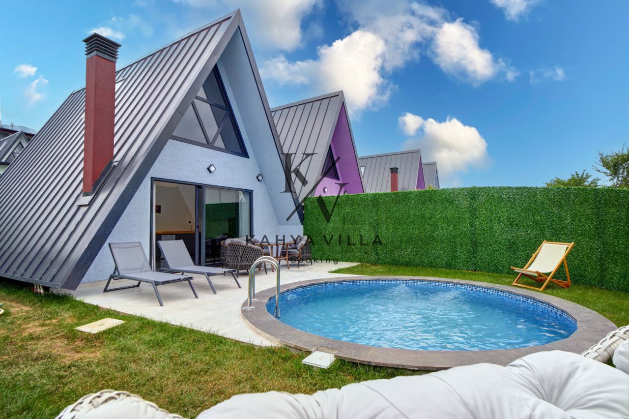 Villa Sapanca 17 , Sapanca Kartepe Maşukiye Bölgesinde Bulunan Isıtmalı Havuzlu  Balayı Villası