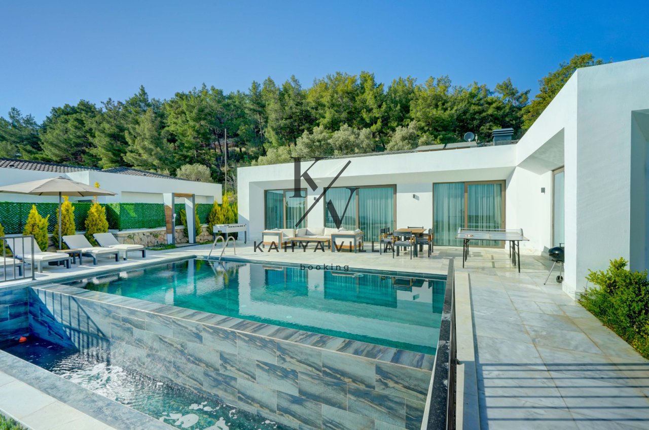 Villa Neptune ,Kalkan İslamlar Bölgesinde Bulunan 6 Kişi Kapasiteli , JAKUZİLİ, Doğa Manzaralı Lüx Villa