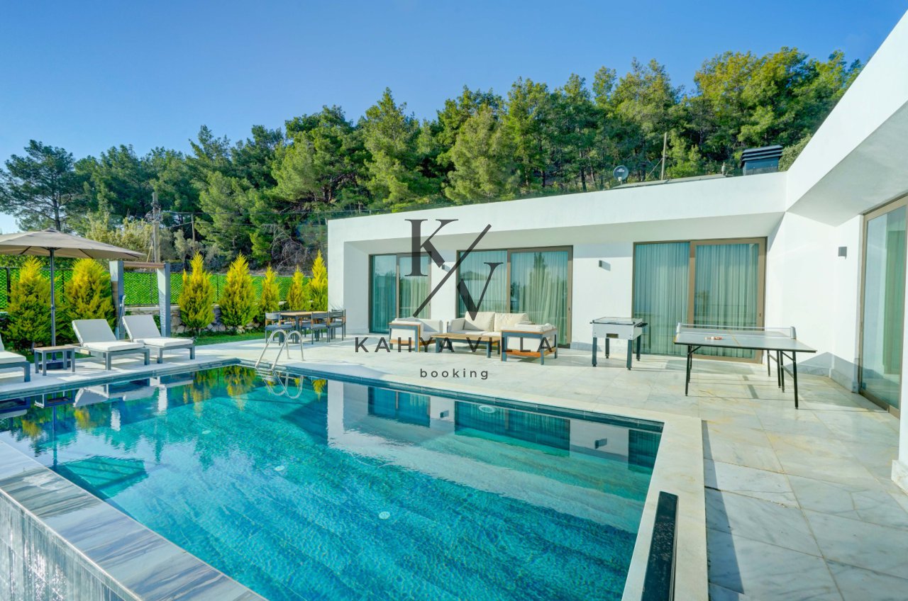 Villa Pluto ,Kalkan İslamlar Bölgesinde Bulunan 6 Kişi Kapasiteli , JAKUZİLİ, Doğa Manzaralı Lüx Villa