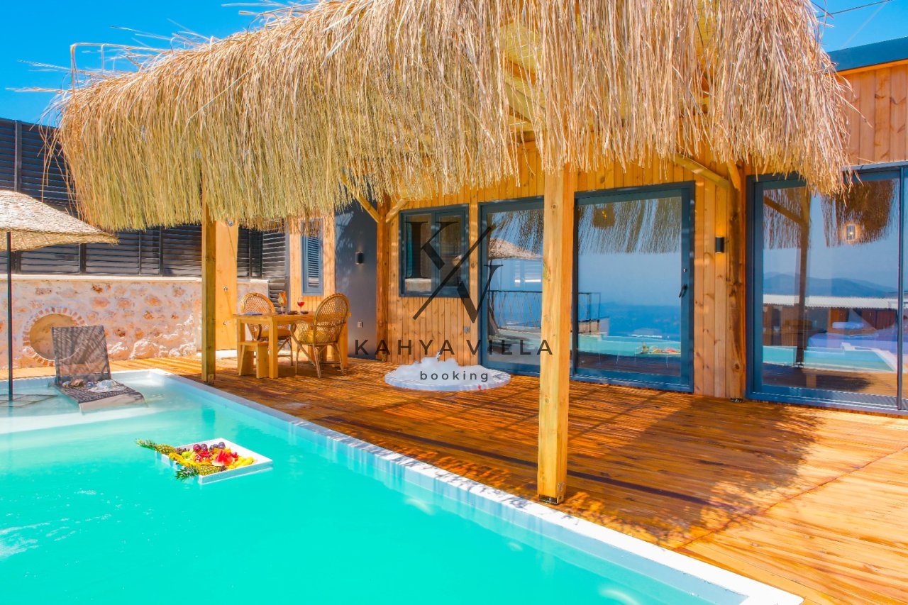 Villa Heart 4,Kalkan Akbel Bölgesinde Bulunan Jakuzili, Deniz Manzaralı Balayı Villamızdır.