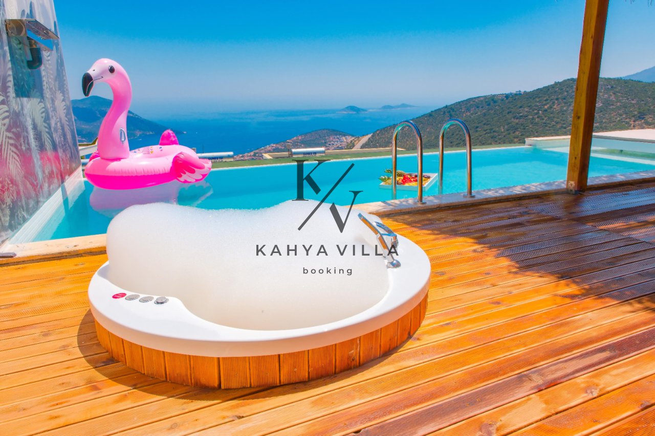 Villa Heart 12,Kalkan Akbel Bölgesinde Bulunan Jakuzili, Deniz Manzaralı Balayı Villamızdır.