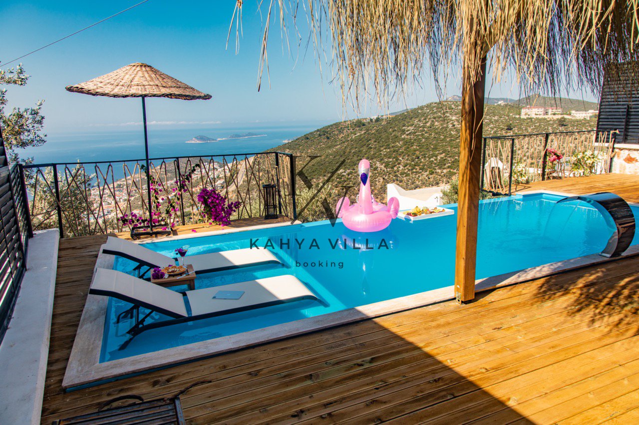 Villa Heart 2,Kalkan Akbel Bölgesinde Bulunan Jakuzili, Deniz Manzaralı Balayı Villamızdır.