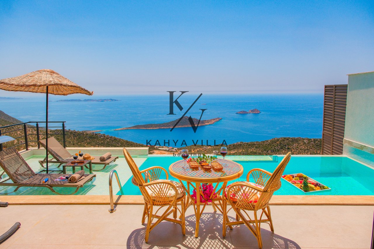 Villa Santorini 7 , Kalkan'da Deniz Manzaralı Balayı Villası.