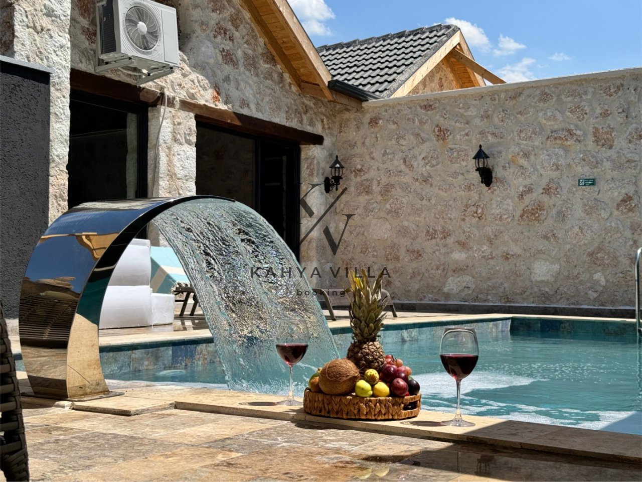 Villa Büşra , Kalkan Sarıbelen Bölgesinde Bulunan  Balayı Villası