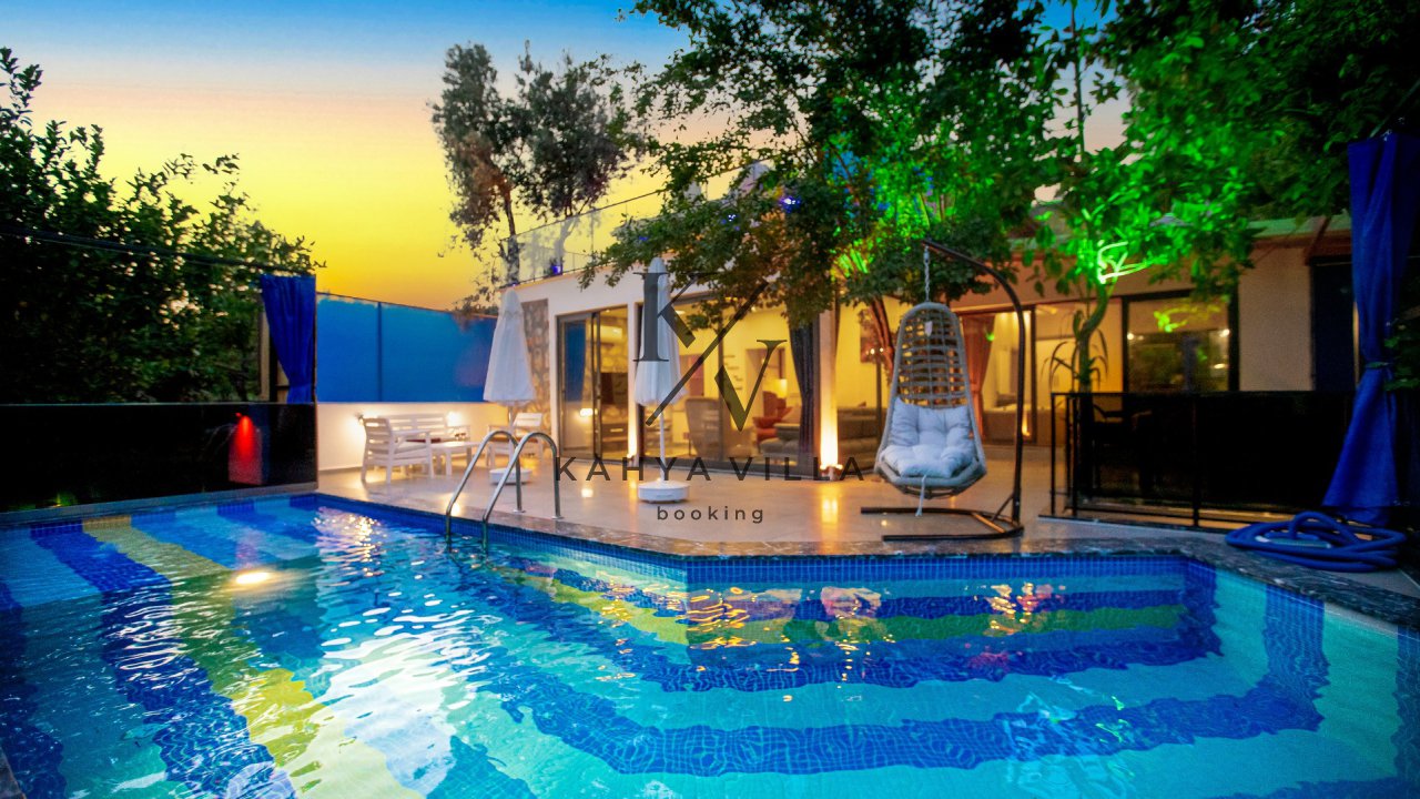 Villa Dorelli, Kalkan İslamlar Bölgesinde Bulunan Jakuzi, Hamam ve Sauna Gibi Fonksiyonelleri Olan 4 Kişilik   Villa