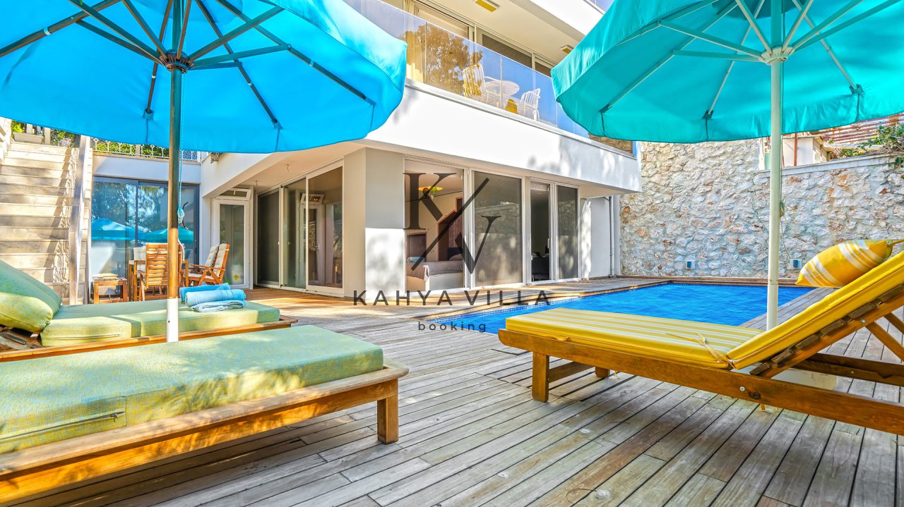 Villa Alp, Kalkan Merkezde Bulunan 6 Kişi Kapasiteli Deniz Manzaralı Lüx Tatil Villa