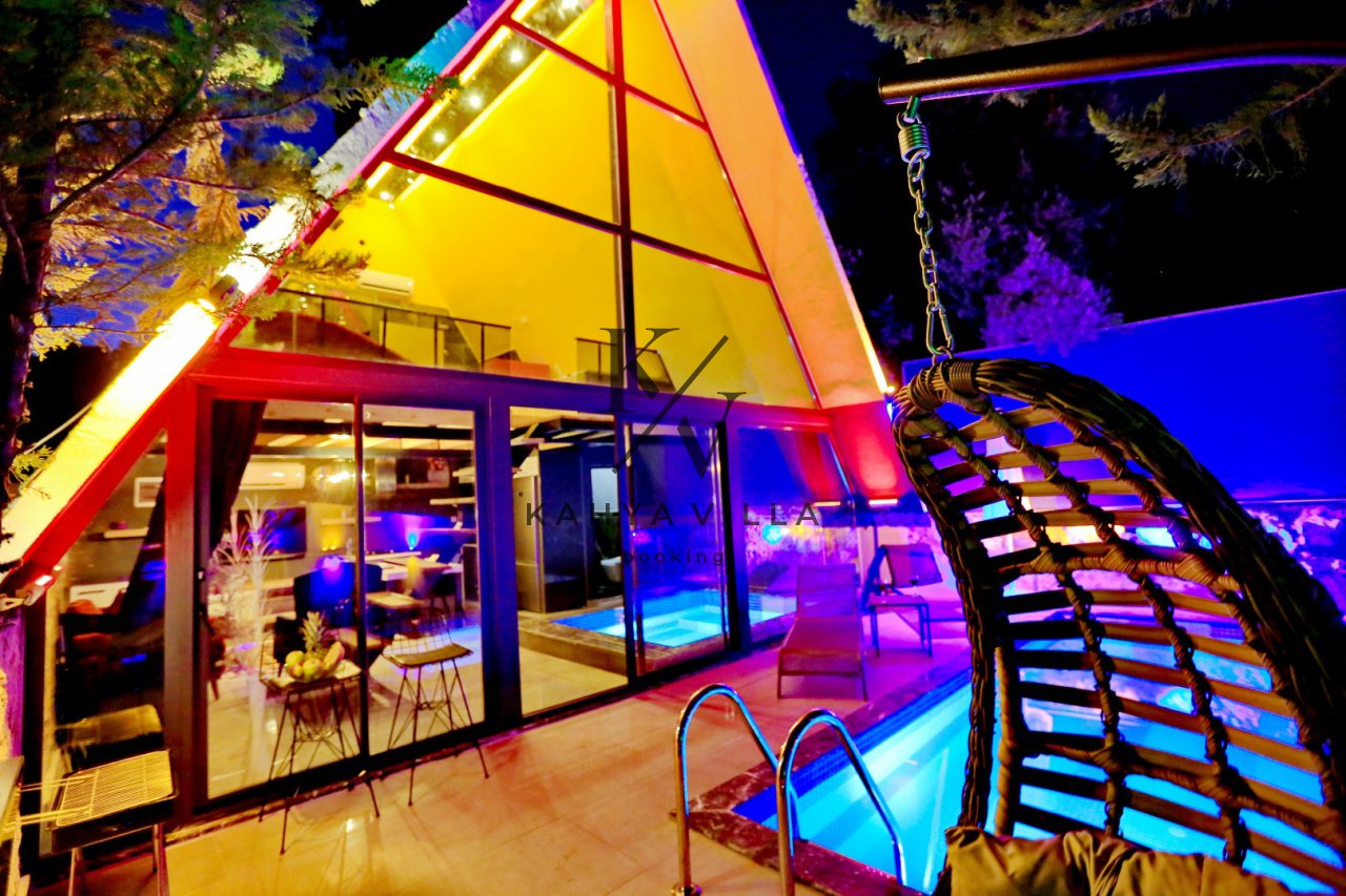 Villa Piero , Kalkan İslamlar Bölgesinde Bulunan Jakuzi ve Kapalı Isıtmalı Havuza Sahip  Balayı Villası