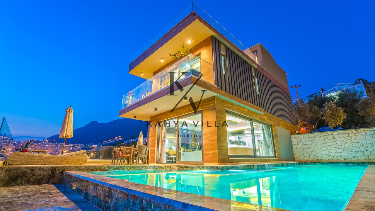 Villa Uğurlu Kışla, Kalkan Kışla Mevkiinde Bulunan 8 Kişi Konaklama Kapasitesine Sahip Deniz Manzaralı Villa