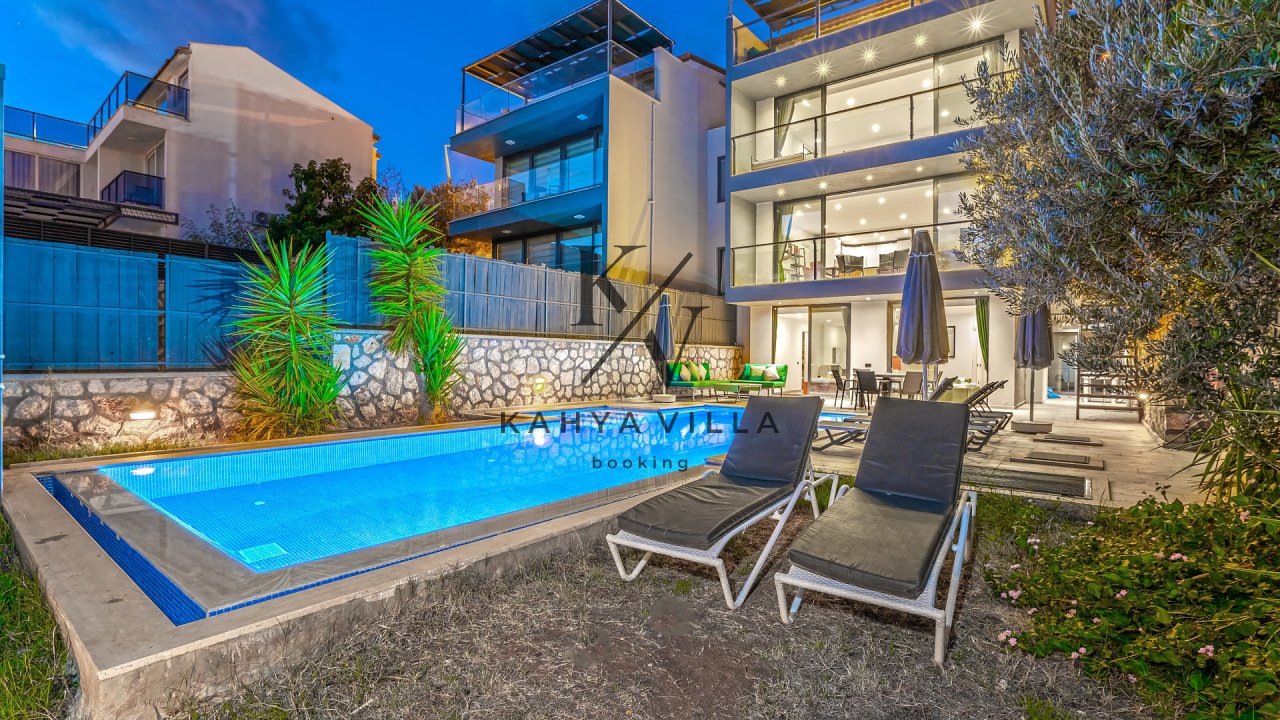 Villa Xhantos , Kalkan Kızıltaş Mevkiinde Bulunan 8 Kişi Konaklama Kapasitesine Sahip Deniz Manzaralı Lüx Tatil Villası.