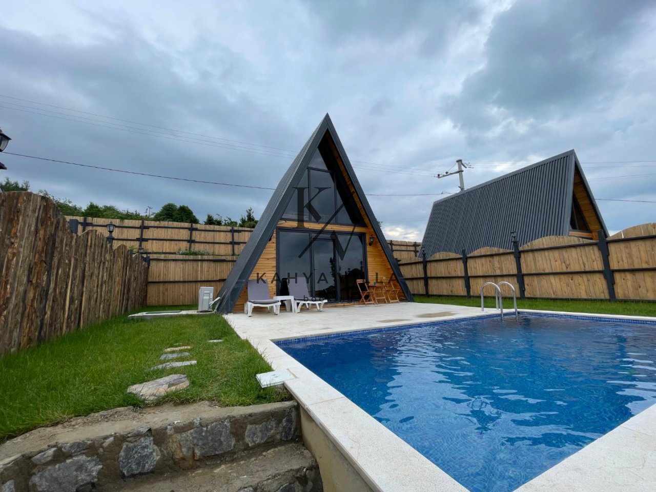 Villa SAPANCA-20 , Sapanca Şükriye Bölgesinde Bulunan  Doğa Manzaralı Balayı Bungalov