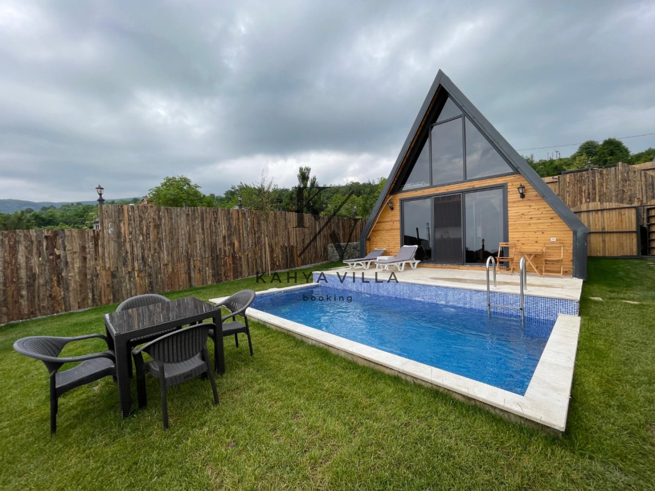 Villa SAPANCA-24 , Sapanca Şükriye Bölgesinde Bulunan  Doğa Manzaralı Bungalov