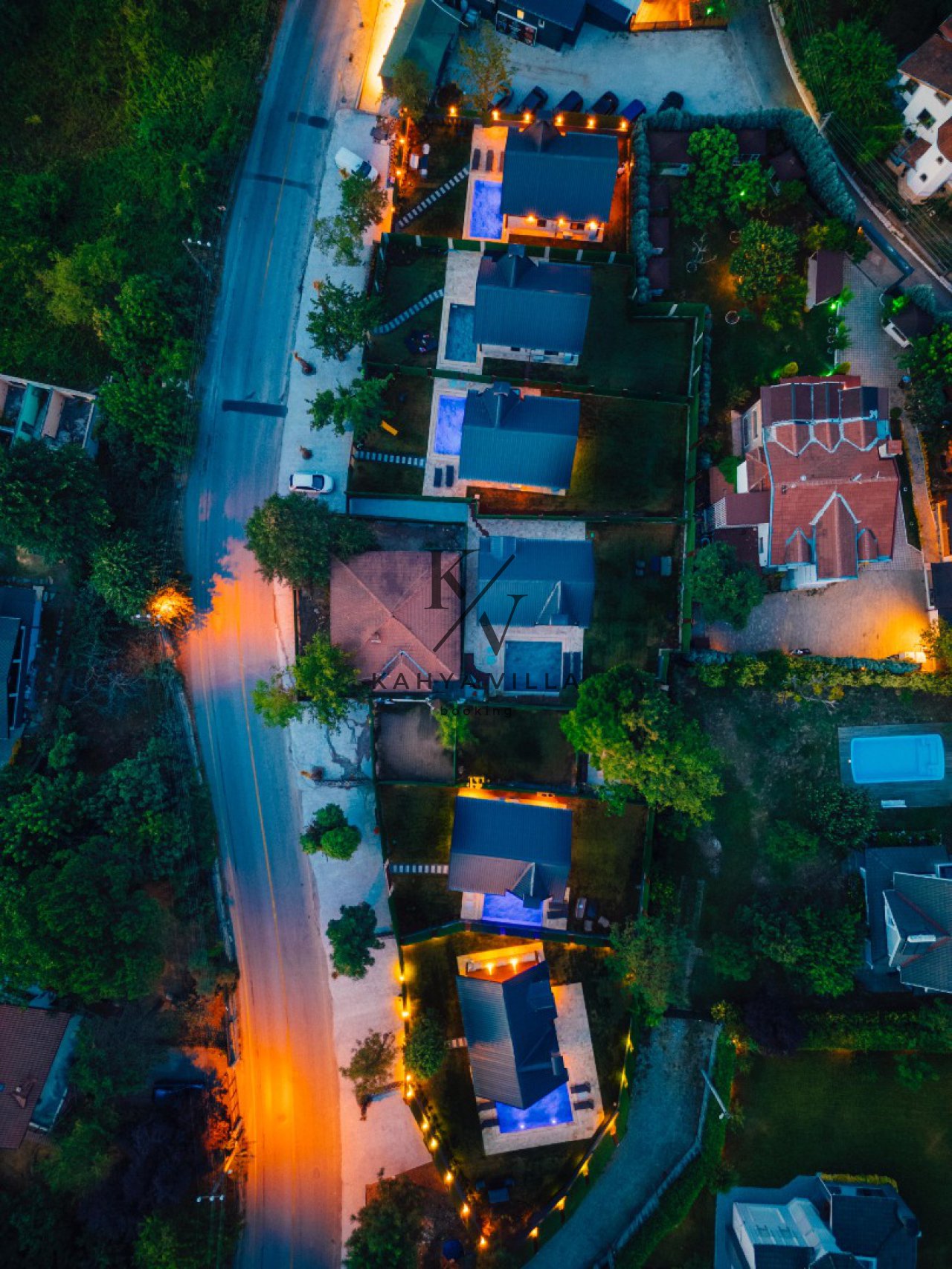 Villa SAPANCA-34 , Sapanca Kartepe Maşukiye Bölgesinde Bulunan 4 Kişi Kapasiteli Şömineli Isıtma Havuzlu Tatil Villası