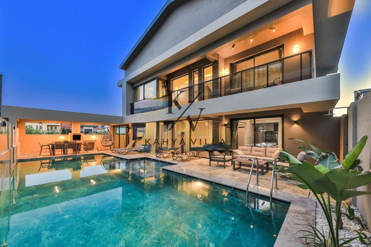 Villa Escalade , Fethiye Merkeze Oldukça Yakın Konumda Bulunan 8 Kişi Kapasiteli,jakuzili , Hamam, Sauna ve Kapalı Isıtmalı Havuzu Olan Lüks Tatil Villası