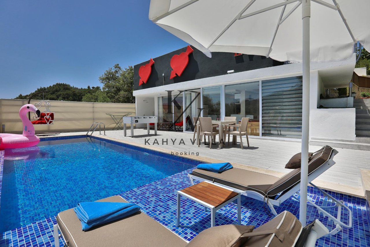 Villa Love, Kalkan İslamlar Bölgesinde Bulunan  Balayı Villası