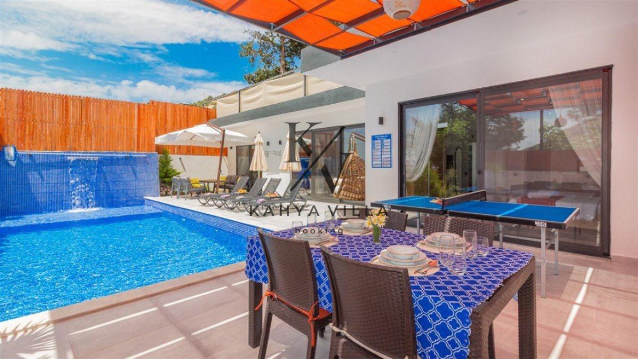 Villa Nar Çiçeği | Kalkan İslamlar’da Doğa ve Deniz Manzaralı Özel Havuzlu Villa