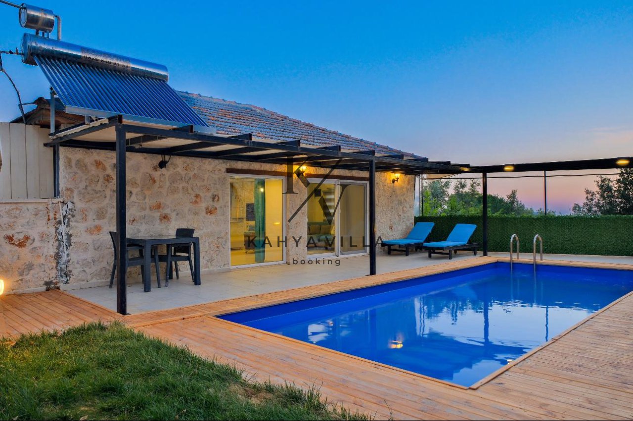 Villa Celia | Kalkan İslamlar’da Özel Havuzlu ve Jakuzili Balayı Villası