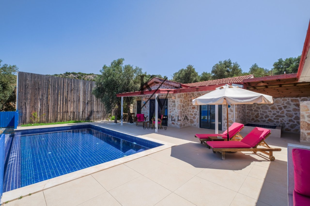 Villa Dream 3 | Kalkan Üzümlü’de Deniz Manzaralı Korunaklı Balayı Villası