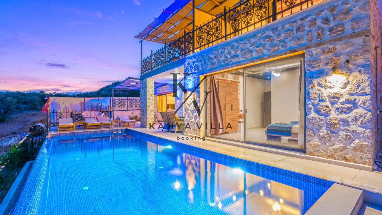 Villa Ayda | Deniz Manzaralı, Jakuzili ve Saunalı 6 Kişilik Lüks Villa