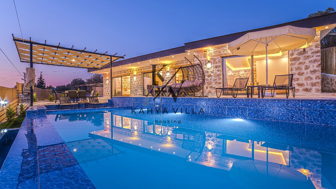 Villa Karataş 1 | Jakuzili, Saunalı, Modern Taş Mimarili 6 Kişilik Tatil Villası