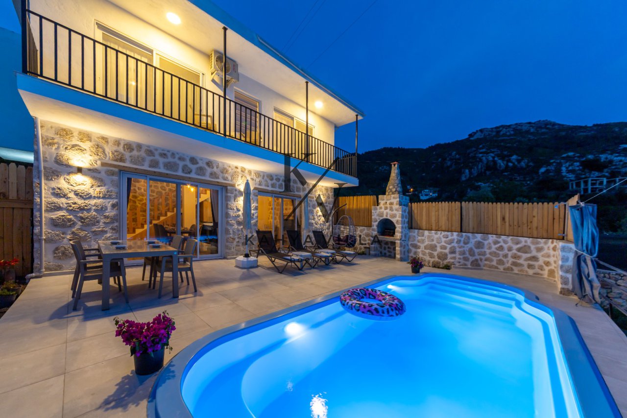 Villa Petek 2, Kalkan İslamlar Bölgesinde Bulunan 4 Kişi Kapasiteli  Doğa Manzaralı Villa