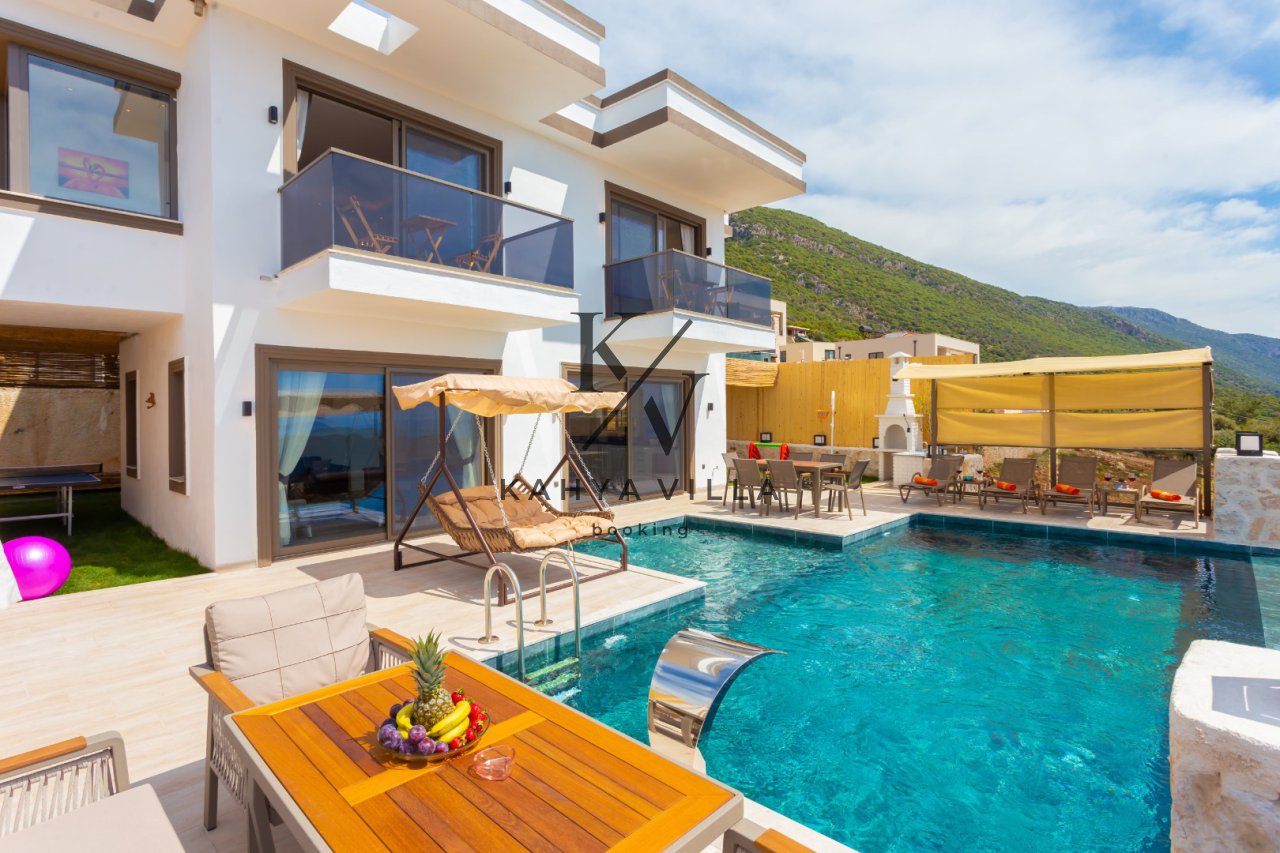 Villa Ayshe ,Kaş Gökseki Bölgesinde Bulunan Deniz Manzaralı  Tatil Villası