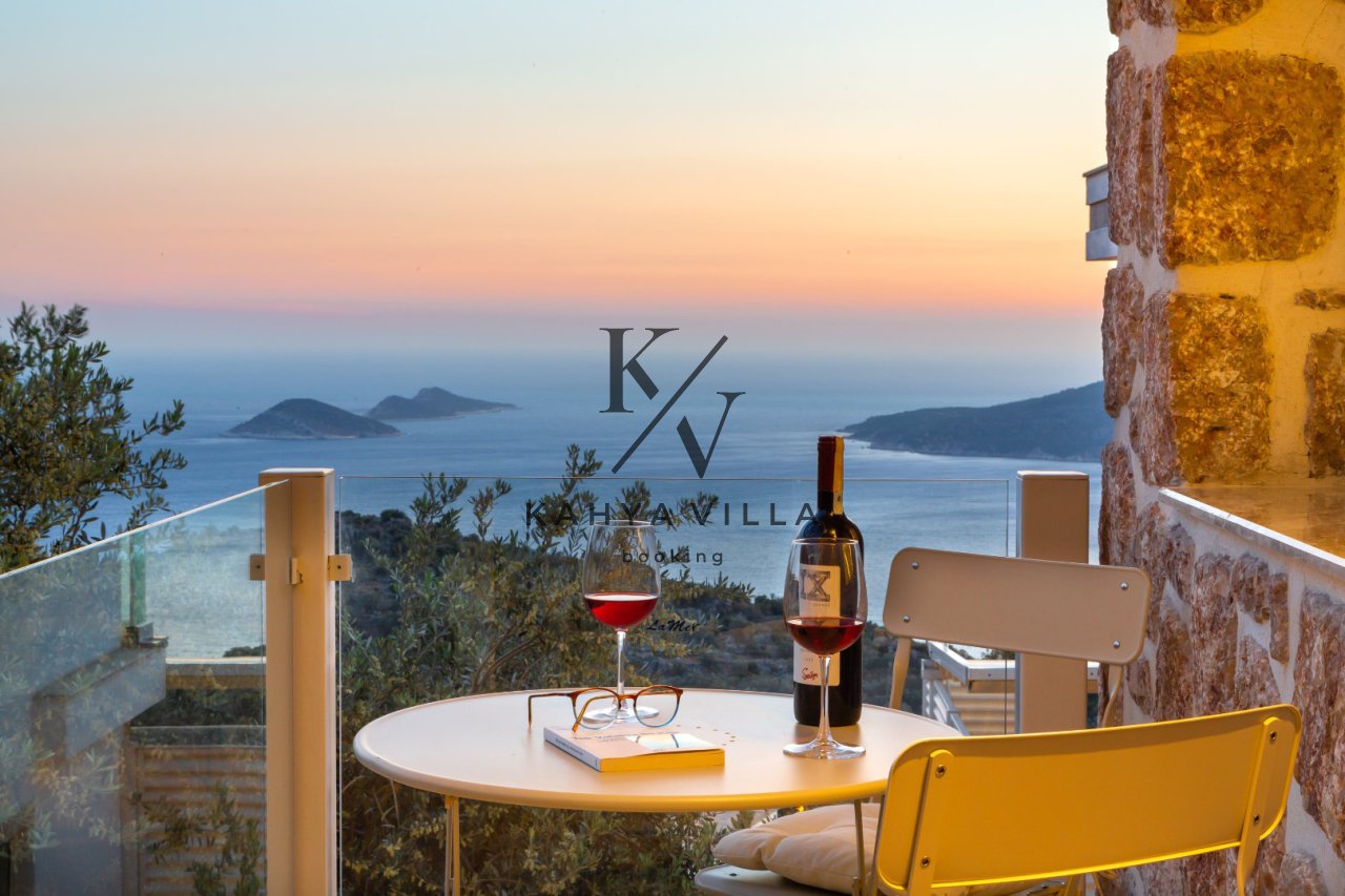 Villa Lagün Deluxe , KALKAN Kördere Mevkiinde Bulunan 4 Kişi Kapasiteli Kapalı Isıtmalı Havuzu Olan Tatil Villası