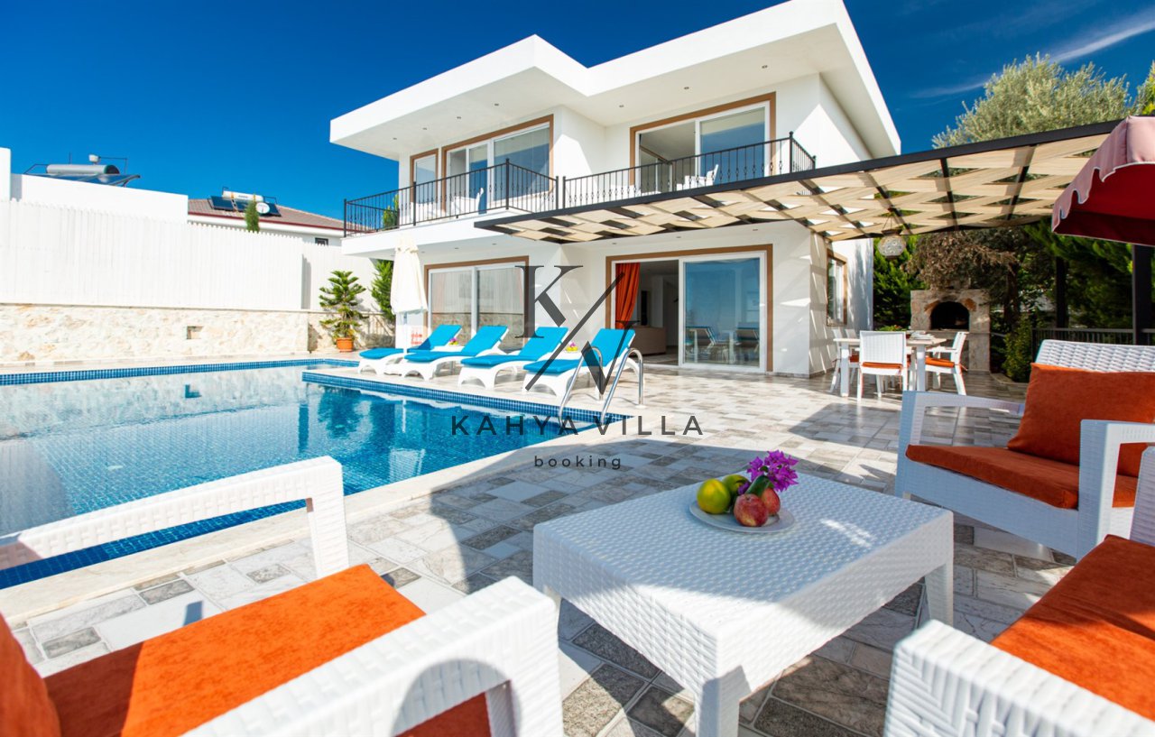 Villa Eslem ,Kalkan Üzümlü Bölgesinde Bulunan 2 Yatak Odalı ve 5 Kişi Konaklama Kapasitesine Sahip Muhafazakar Villası