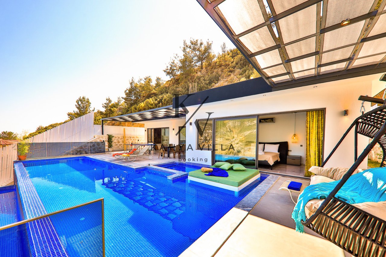 Villa Akdeniz 2, Kalkan İslamlar Mevkiinde Bulunan 4 Kişi Kapasiteli Doğa Manzaralı Tatil Villası