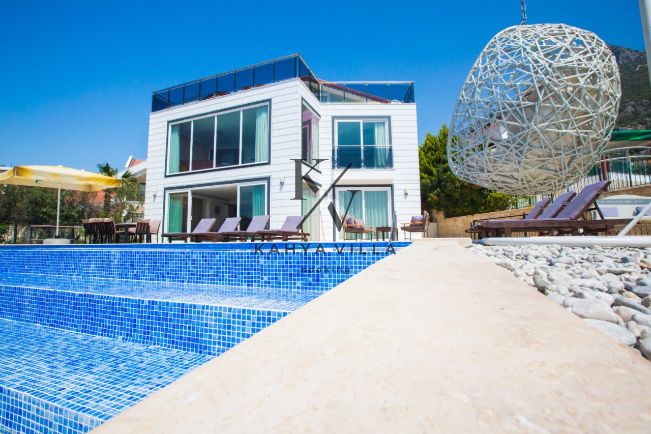 Villa Ata Kalkan, Kalkan Akbel Bölgesinde Yer Alan Deniz Manzaralı ,Özel Havuzlu Kiralık Villa