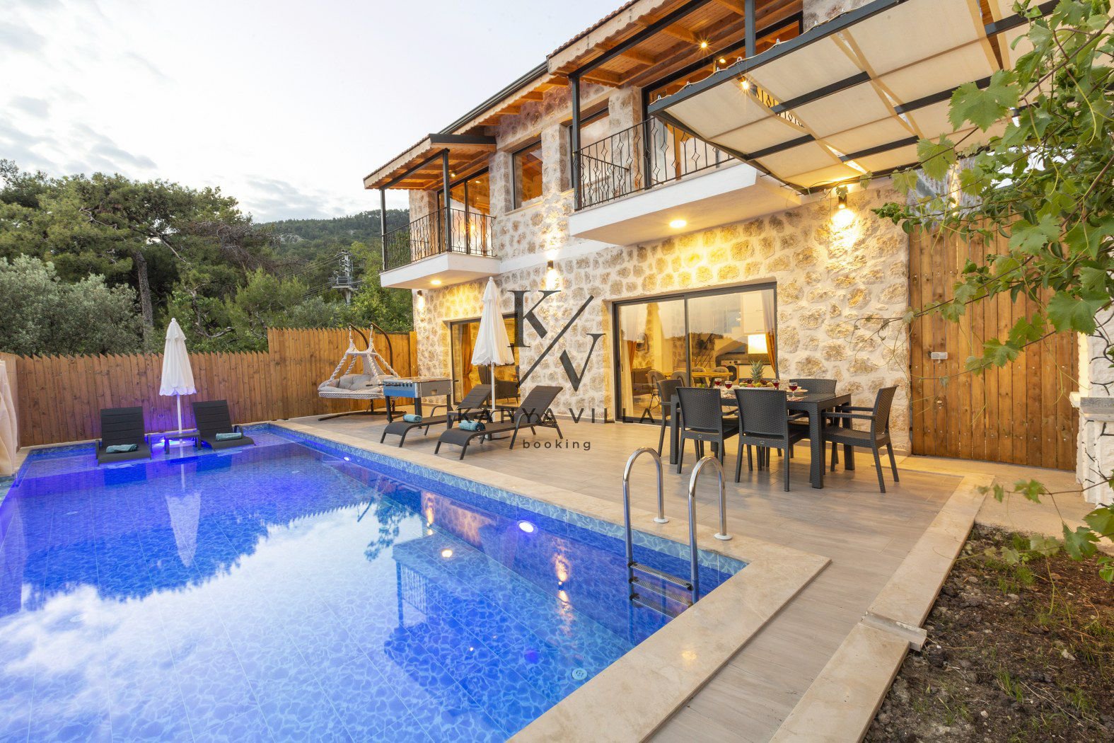 Villa Mustang