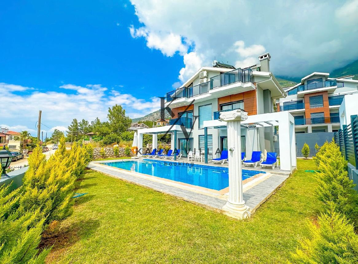 Villa Lazuli