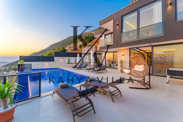 Villa Yeşim  | Deniz Manzaralı, Jakuzili, Saunalı, Korunaklı Villa