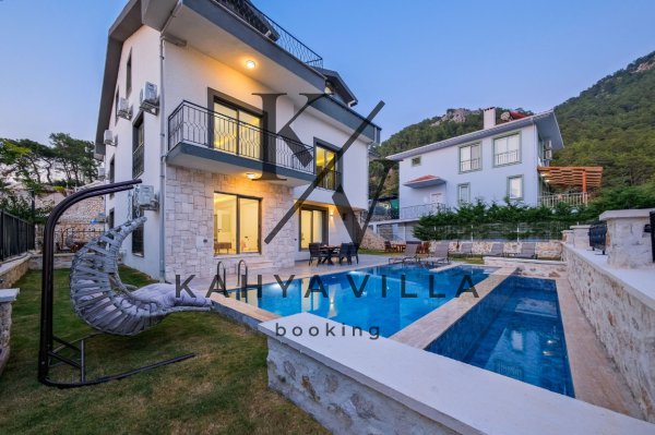 Villa Fam 2 | Fethiye Faralya’da 8 Kişilik Özel Havuzlu Villa
