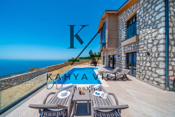 Villa Heybeli Ada | Kaş Baldıraz’da Deniz Manzaralı Lüks Tatil Villası