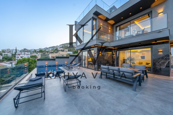 Villa Cihan, Kalkan Merkezde Bulunan 8 Kişi Kapasiteli Deniz Manzaralı Lüx Tatil Villası