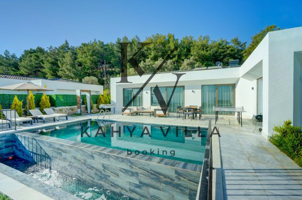 Villa Neptune ,Kalkan İslamlar Bölgesinde Bulunan 6 Kişi Kapasiteli , JAKUZİLİ, Doğa Manzaralı Lüx Villa