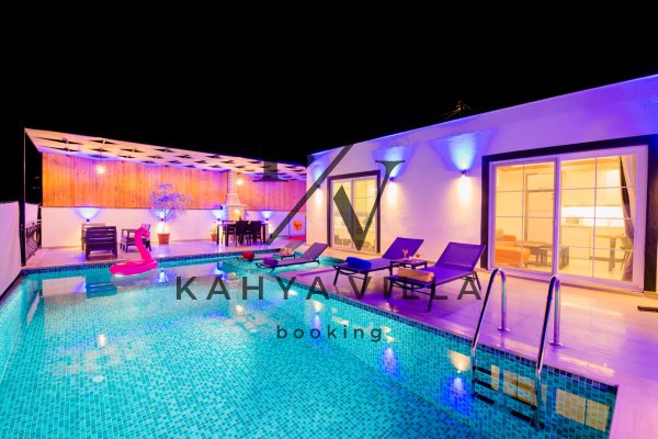 Villa Gıbrıs, Kalkan Ulugöl Bölgesinde Bulunan 4 Kişi Kapasiteli ,Jakuzili , Muhafazakar Villa