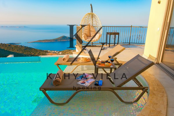 Villa Santorini 10 , Kalkan'da Deniz Manzaralı Balayı Villası.