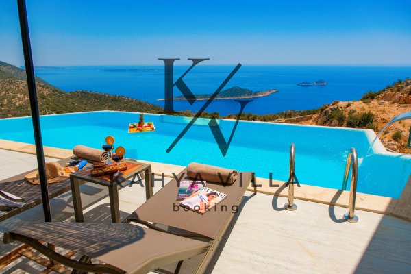 Villa Santorini 5, Kalkan'da Deniz Manzaralı Balayı Villası.