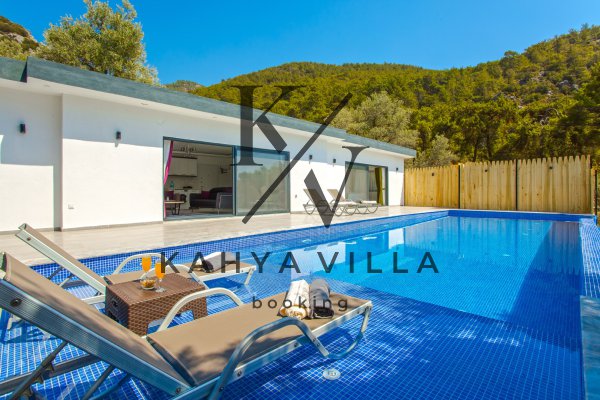 Villa Hasibe | Kalkan Çayköy’de Jakuzili, Doğa Manzaralı 4 Kişilik Villa