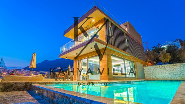 Villa Uğurlu Kışla, Kalkan Kışla Mevkiinde Bulunan 8 Kişi Konaklama Kapasitesine Sahip Deniz Manzaralı Villa