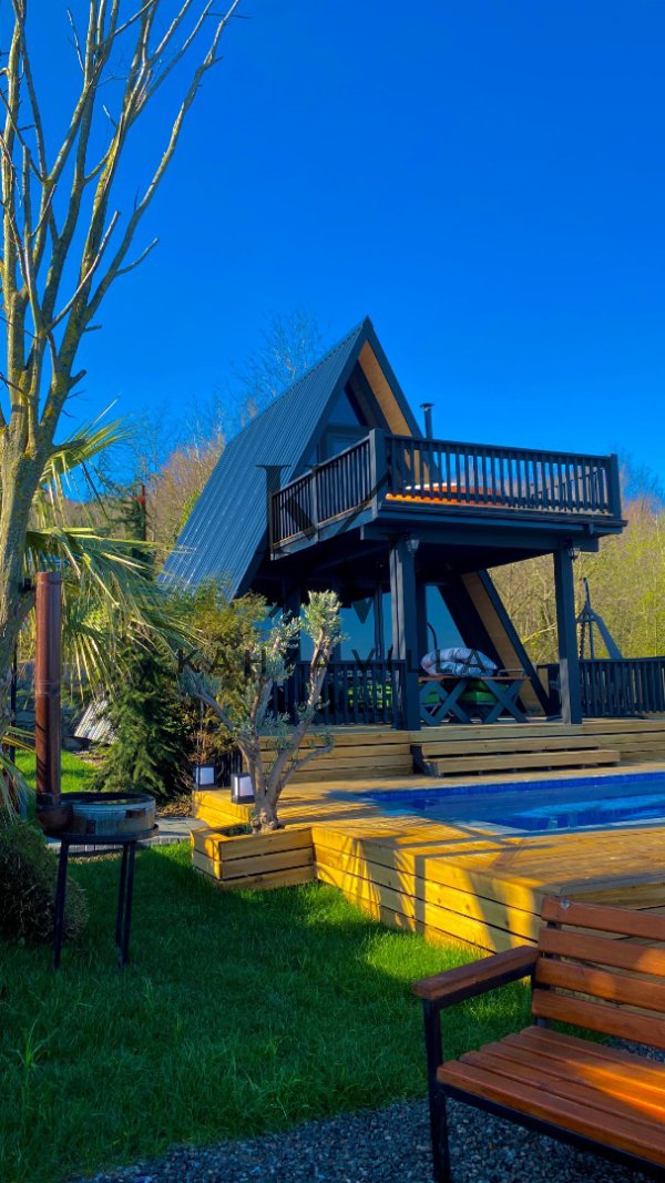 Villa SAPANCA-5 ,Sapanca Nailiye Bölgesinde Bulunan 4Kişi Kapasiteli Jakuzili Bungalov.