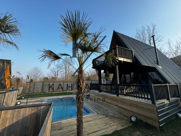 Villa SAPANCA-7 ,Sapanca Nailiye Bölgesinde Bulunan 4Kişi Kapasiteli Jakuzili Bungalov.