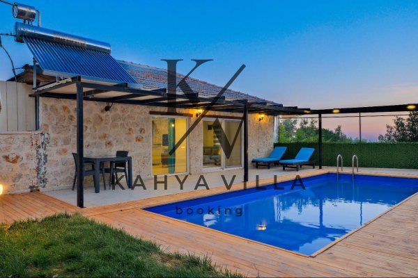 Villa Celia | Kalkan İslamlar’da Özel Havuzlu ve Jakuzili Balayı Villası
